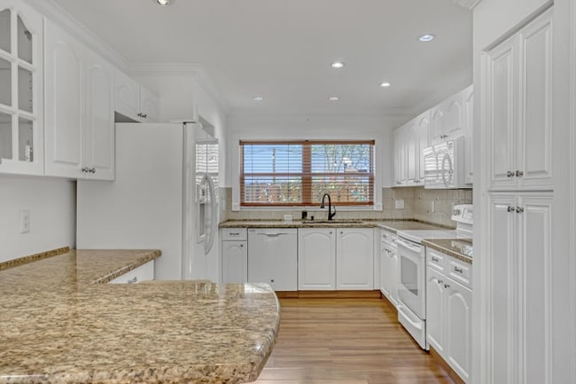 Building Photo - 6817 Barnwell Dr