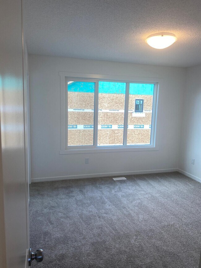 Photo du bâtiment - 1025 Secord Promenade