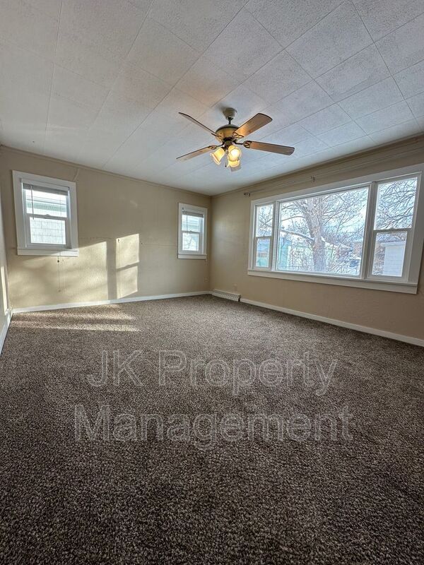 Foto del edificio - 1012 7th Ave S