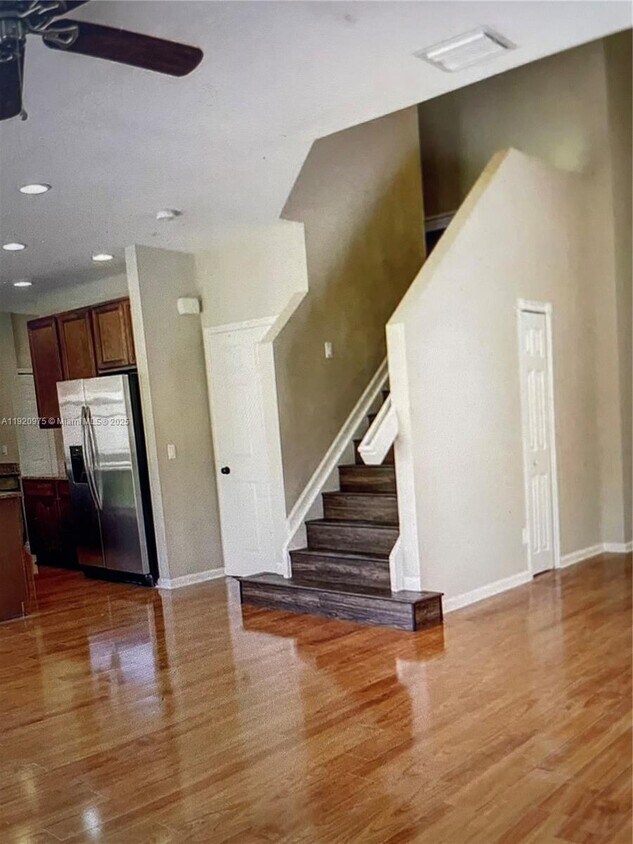 Foto del edificio - 730 NW Leonardo Cir