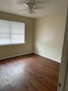 Building Photo - 3202 Matthews Dr