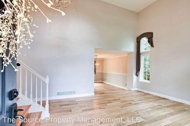 Building Photo - 4 br, 3.5 bath House - 4548 Foothills Dr