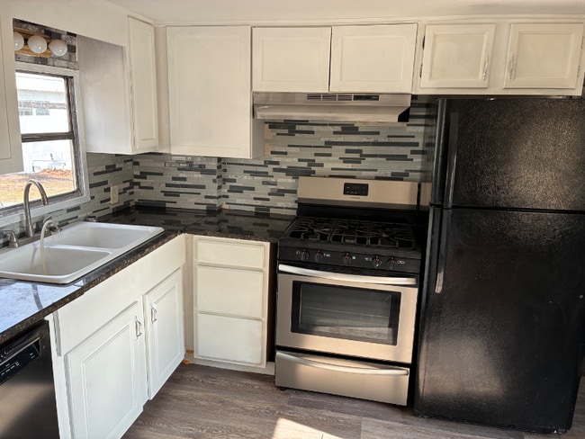 Foto del edificio - 47 Brenda Ln