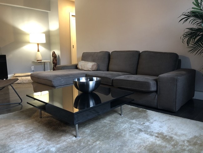 living room - 410 Park Pl