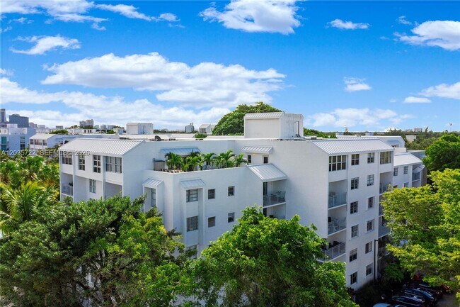 Foto del edificio - 750 NE 64th St