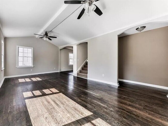 Foto del edificio - 638 Albert St NW