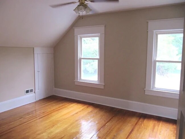 Foto del edificio - 2141 Hollins Rd NE