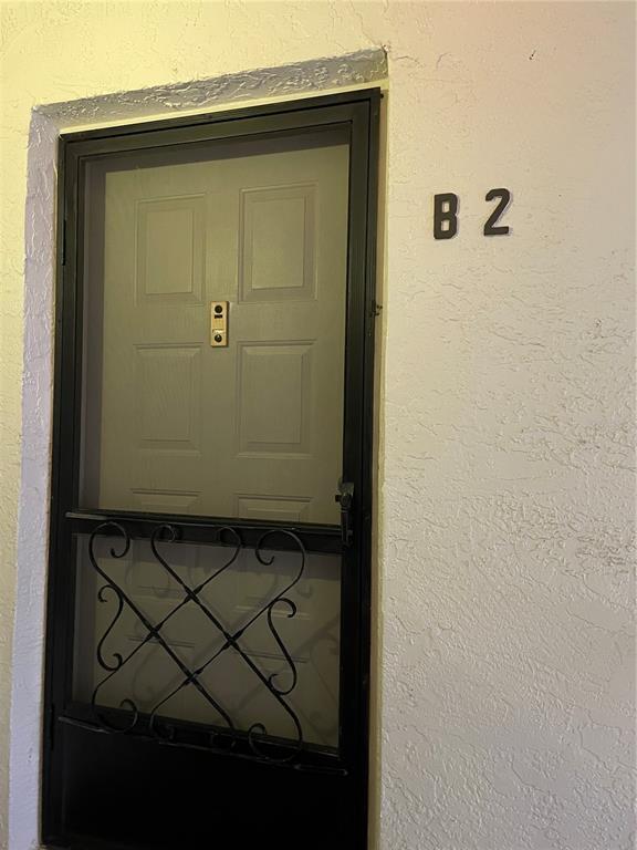 Foto principal - 2642 Pine Ridge Way S