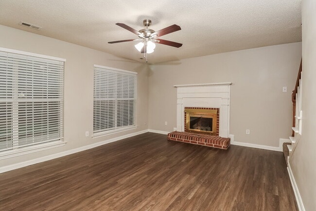 Building Photo - 15009 Arrowgrass Way