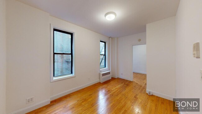 Foto del edificio - 425 E 65th St
