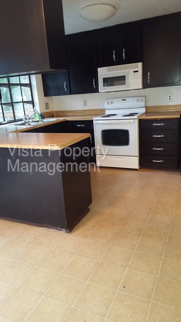 Building Photo - Spanaway Home for Rent!
