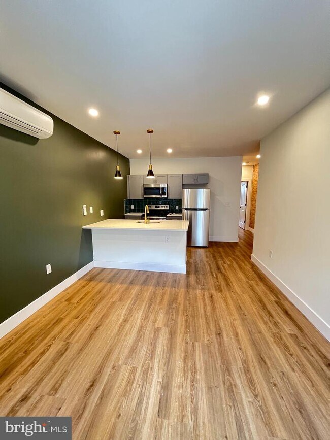 Foto del edificio - 6025 Delancey St
