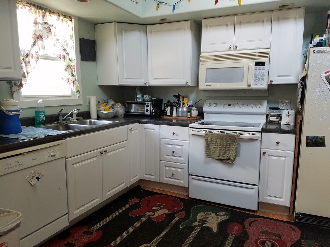 Branstetter Cottages Apartments in Dunsmuir, CA