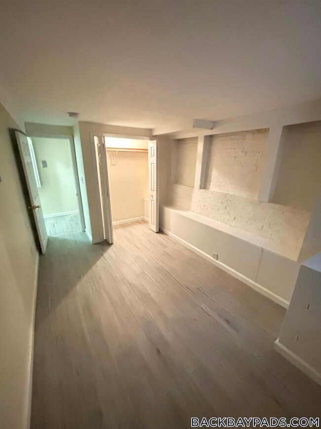 Building Photo - 277 Marlborough St