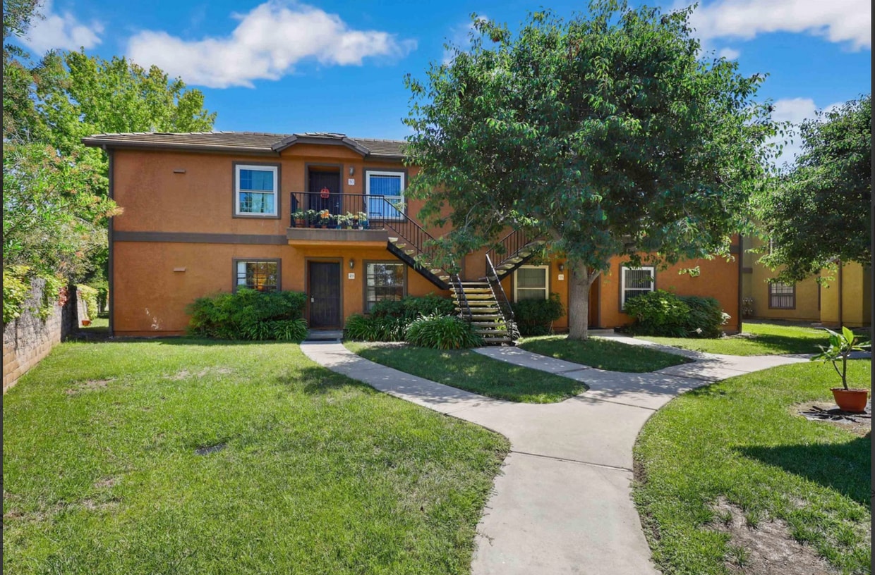 Primary Photo - 10631 Dabney Dr