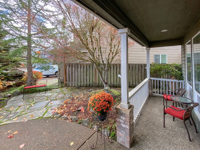 Building Photo - Beautiful 4 Bed + 2.5 Bath Home in Portlan...