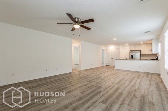 Foto del edificio - NEW CONSTRUCTION NOW AVAILABLE! 10210 Devo...