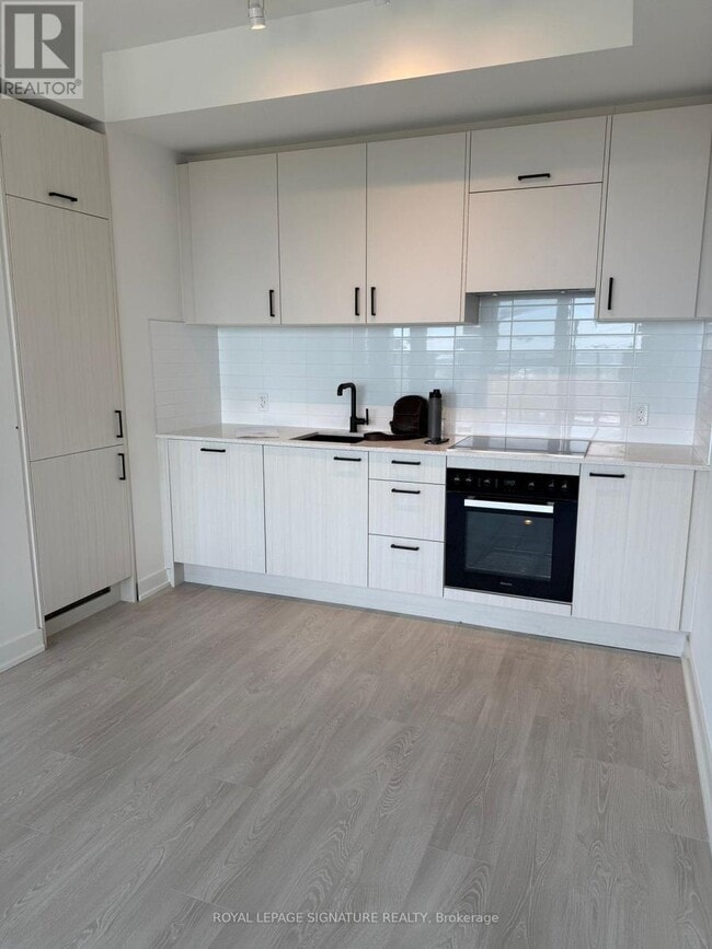 Building Photo - 5 Quarrington Ln