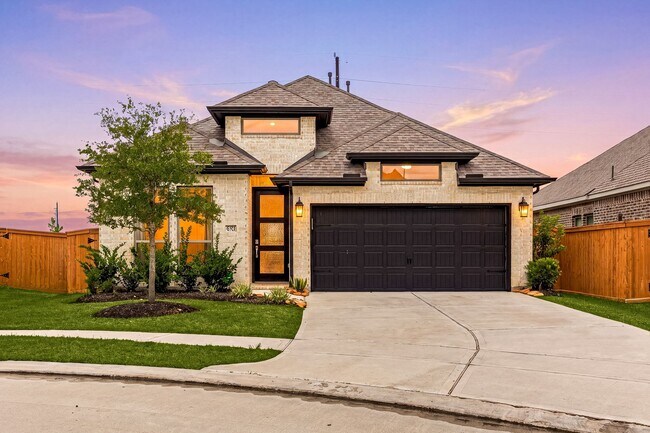 Building Photo - 8711 Hbr Pnes Dr