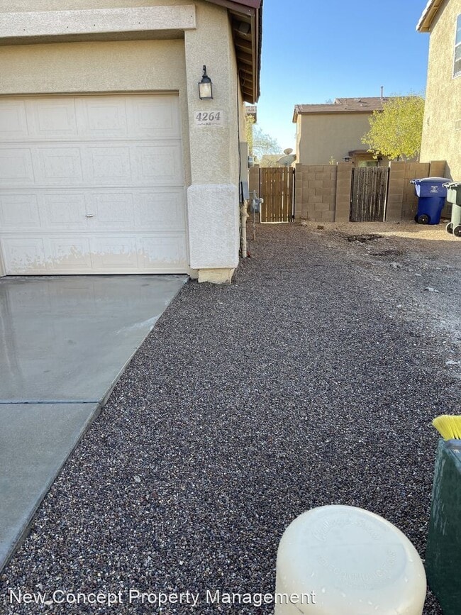 Building Photo - 3 br, 2 bath House - 4264 E Babbling Brook Dr