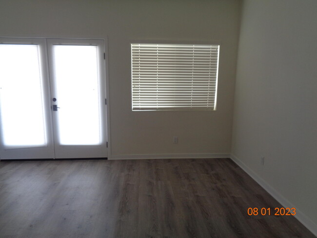 Building Photo - 41504 Sierra Vista Dr