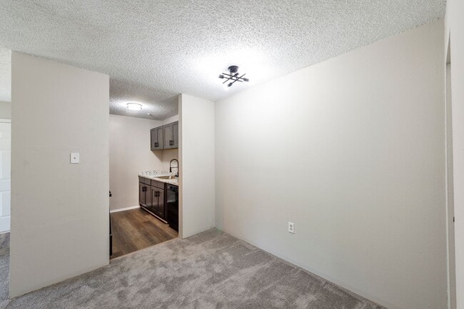 Photo - 5 East Apartments