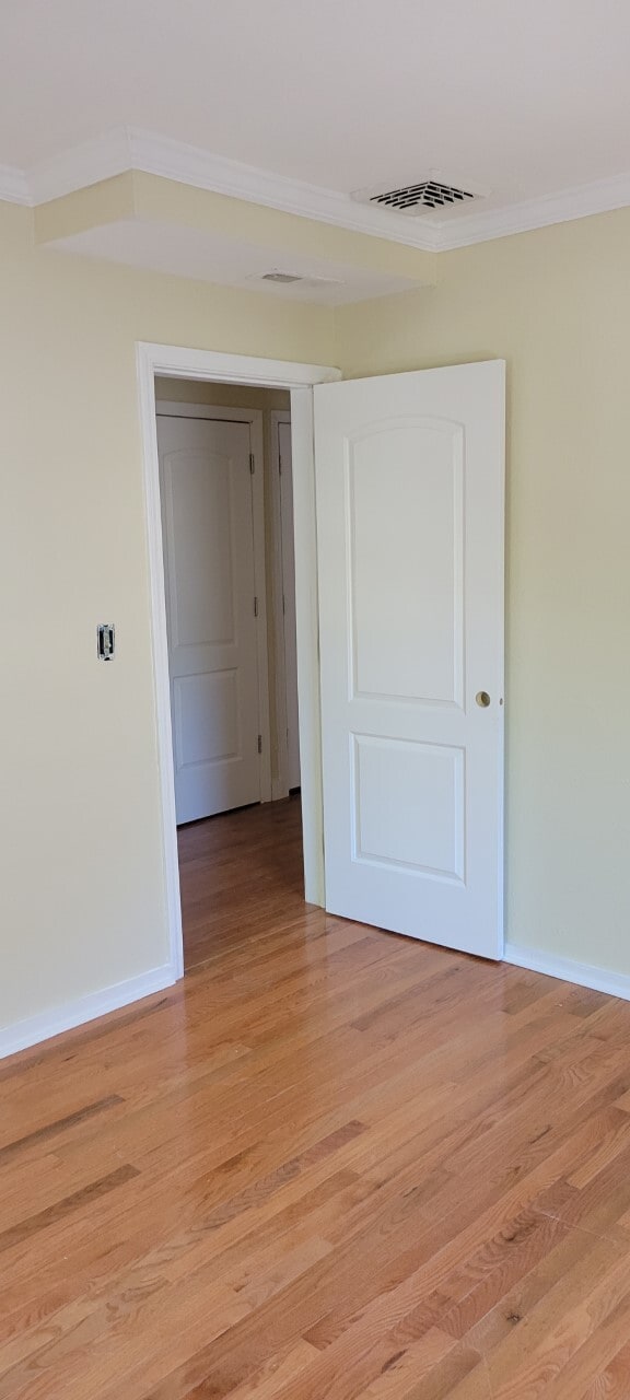 bedroom 1 - 292 Robinson St
