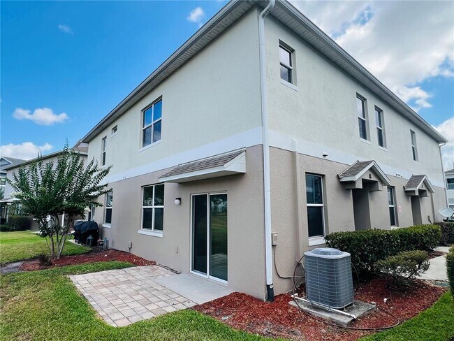 Foto del edificio - 6546 S Goldenrod Rd