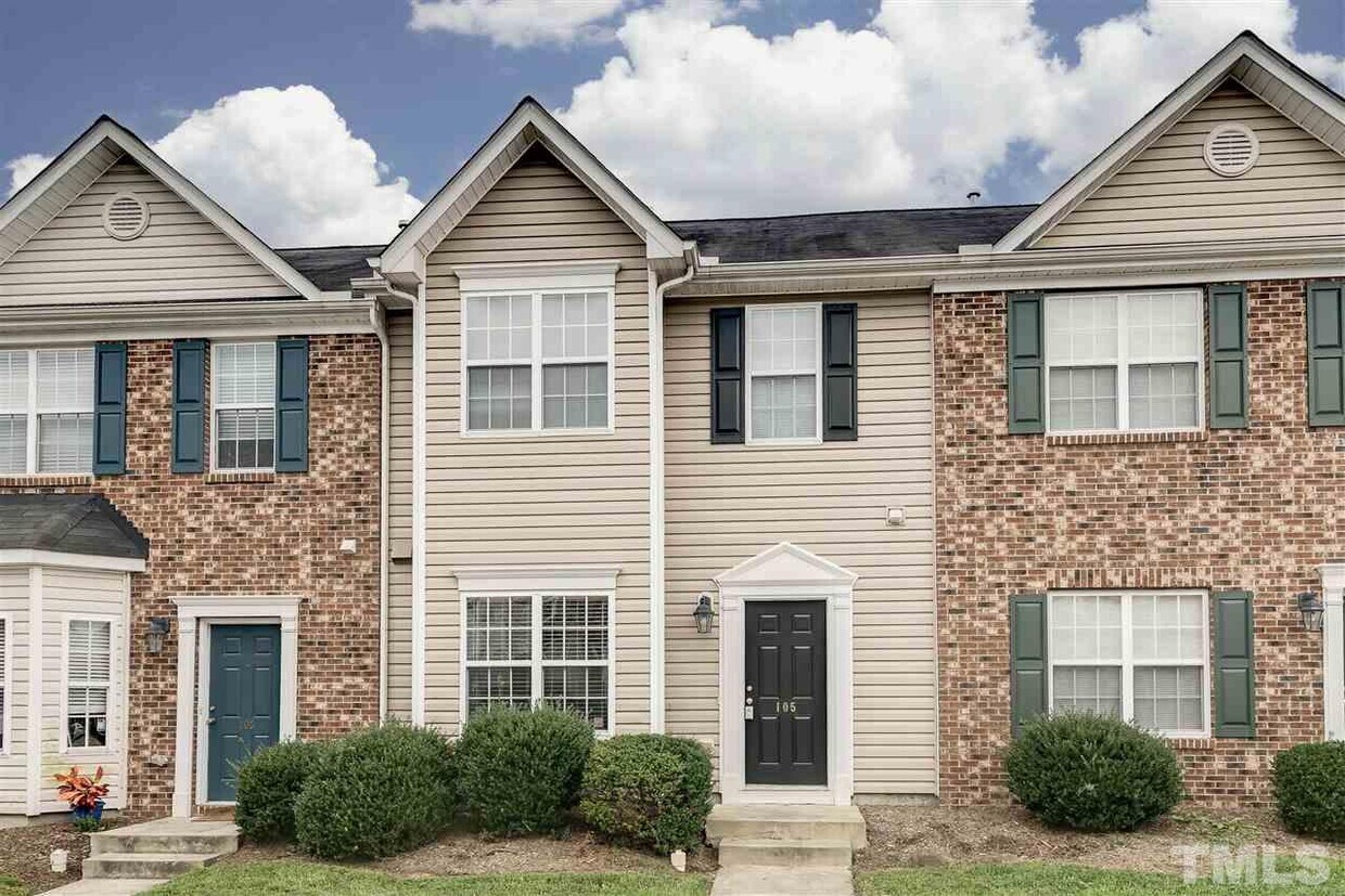 Foto principal - 105 Graystar Rd