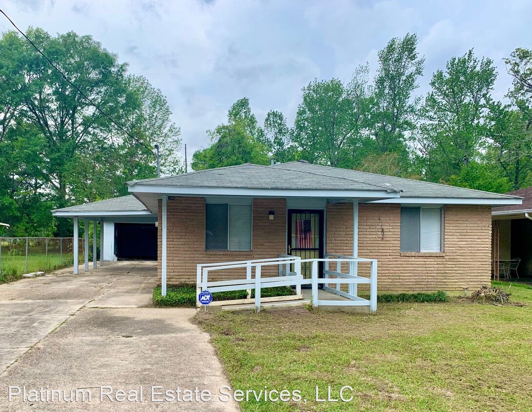 3 br, 2 bath House - 5255 Astoria Dr. - House Rental in Baton Rouge, LA ...