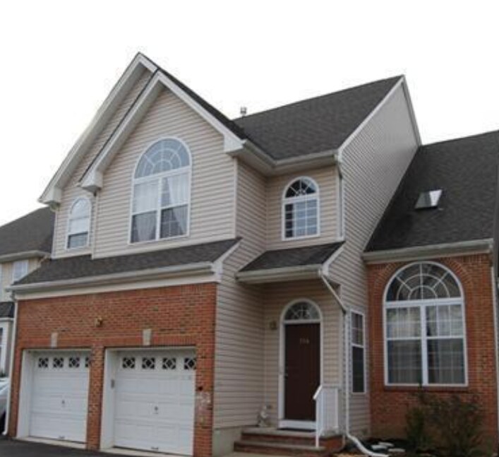 Foto principal - 704 Heron Ct