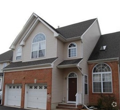 Building Photo - 704 Heron Ct
