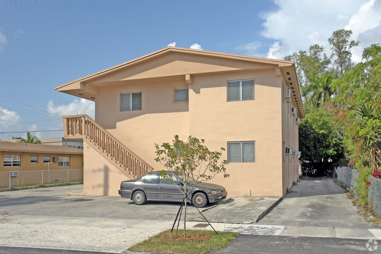 Building Photo - Noela Apartments