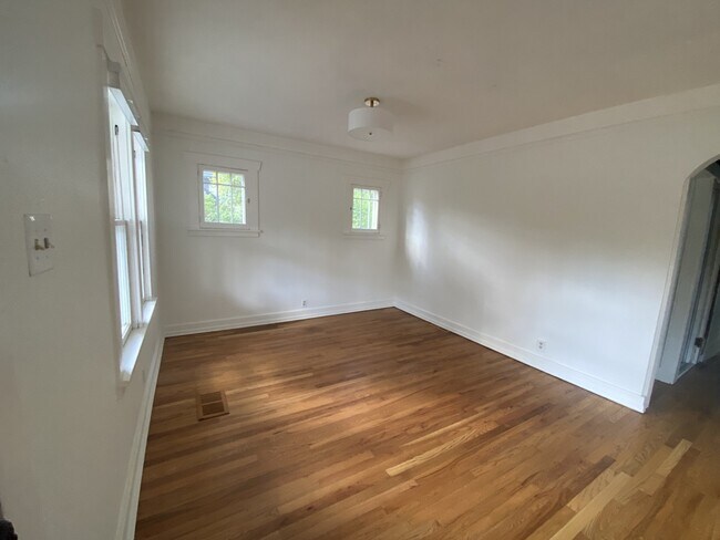 Foto del edificio - 6014 Olde Wadsworth Blvd