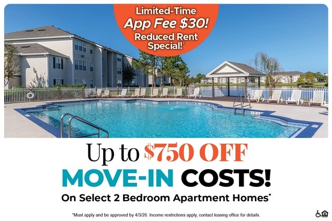 Building Photo - Lee Vista