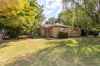 Building Photo - 3322 E 23rd St