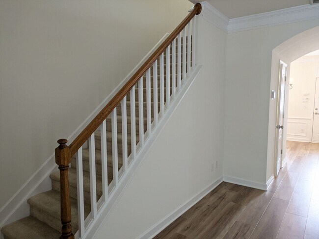 Building Photo - Townhome in Morrison Plantation!