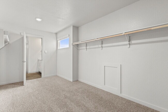 Building Photo - 436 Millbrook Blvd