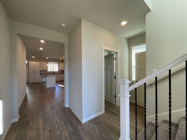 Foto del edificio - Spacious 3 Bed 2.5 Ba House in Happy Valle...