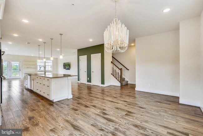 Building Photo - 20569 Milbridge Ter