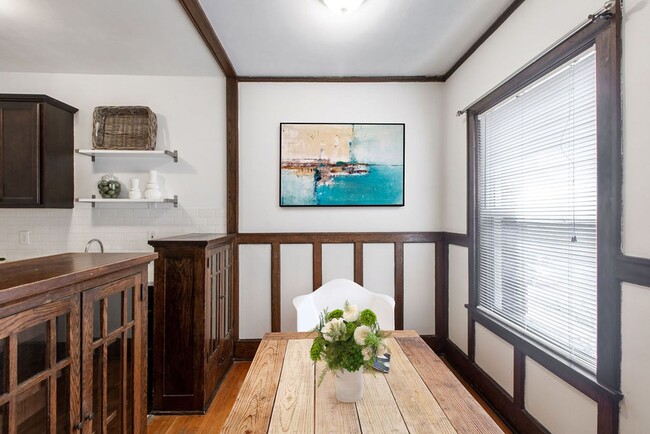 Interior Photo - 1435 West 31st St