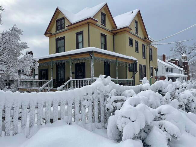 Building Photo - 3630 13th St NE