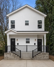 Building Photo - 1318 House St