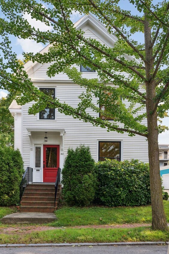 Primary Photo - 40 Fessenden Street