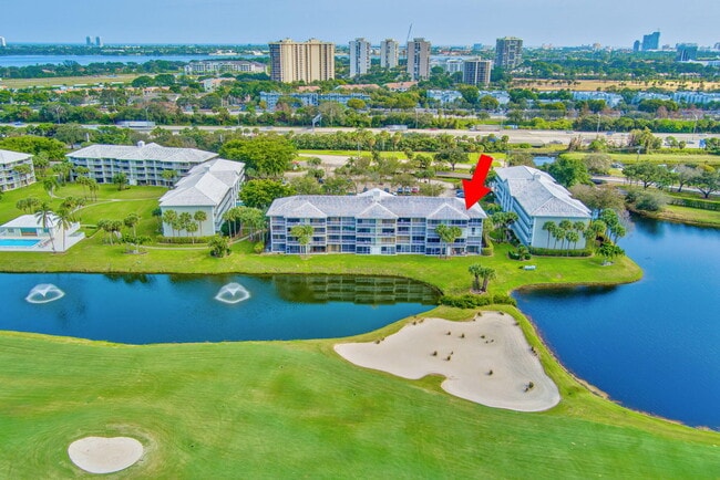 Foto del edificio - 2421 Village Blvd