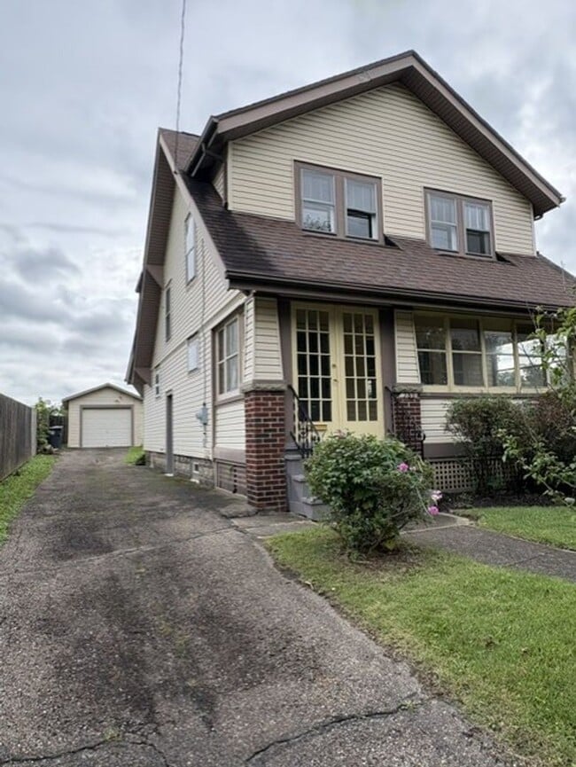 Building Photo - 761 Glendora Ave
