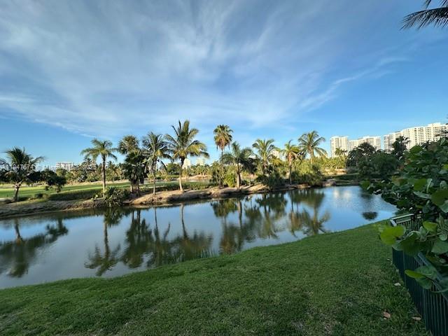 Foto del edificio - 19501 W Country Club Dr
