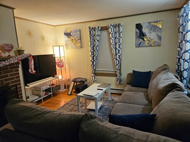 Sala de estar - 1058 Post Rd