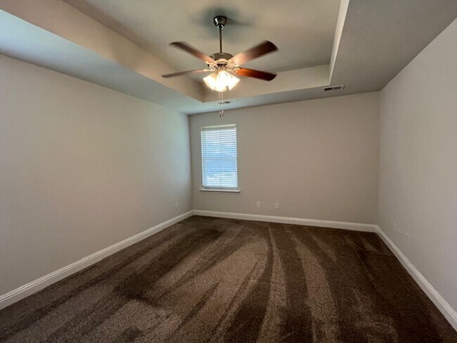Foto del edificio - Renovated 4 Bedroom 2 Bath Home for Rent!