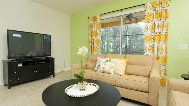 Building Photo - 2800 Woodridge Ln SW